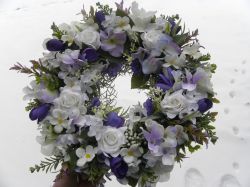 něžný ....jarní věneček