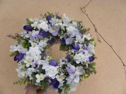 něžný ....jarní věneček