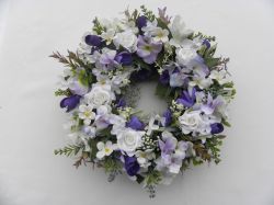 něžný ....jarní věneček