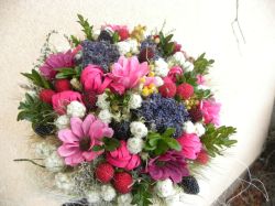 malinová s ostružinami ... kytka