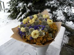 velká kytka smetanovomodrá