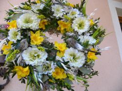 s vrabčáky ... jarní věneček