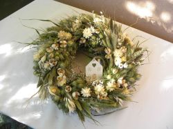 elegán v zelenobílé