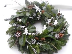 přírodní bílostříbrný