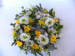 s vrabčáky ... jarní věneček